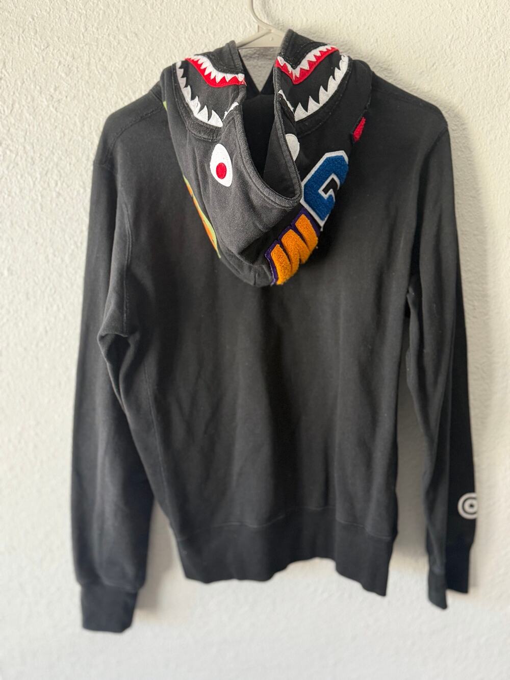 A Bathing Ape men’s size M Black men’s Graphic Shark-Print Hoodie Sweater